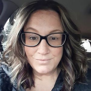 Meet your Posher, Hillary